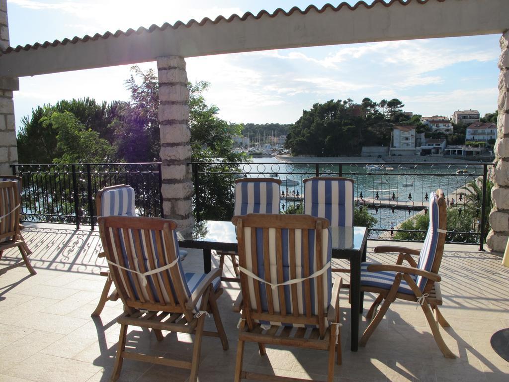 Villas Arbia - Margita Beach Hotel Banjol المظهر الخارجي الصورة